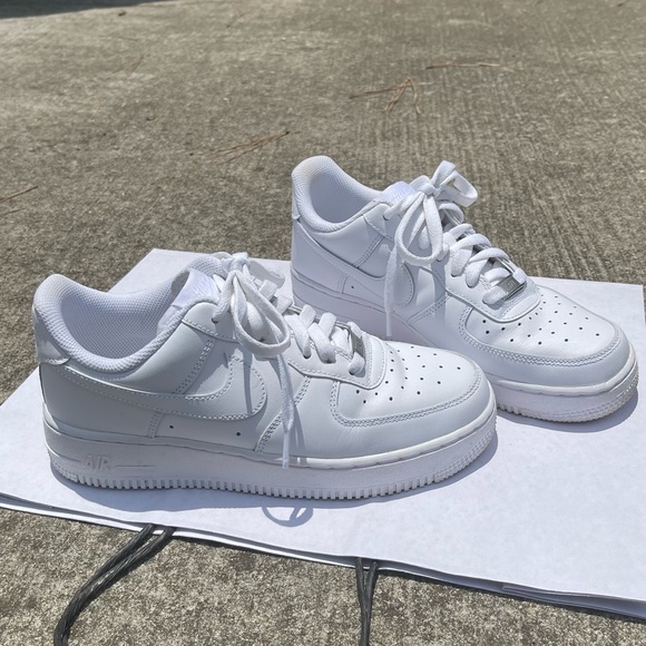 Nike AirForce1 Women (US 8W, EUR 39) - Picture 1 of 8